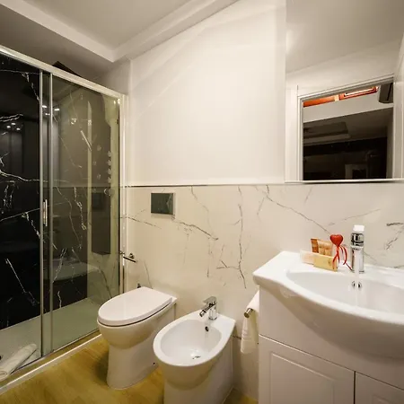 Apartman Monsuite Relais 3 - Black *